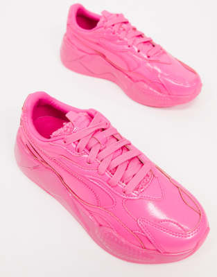 bright pink puma shoes