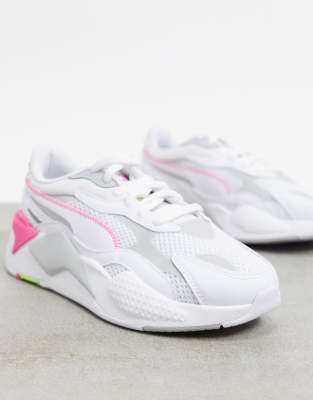 pink and gray pumas