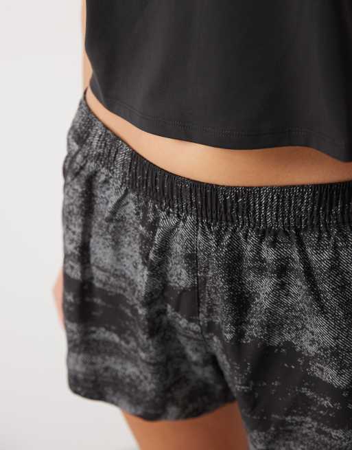 Puma Run velocity printed 3" shorts in black, 4 of 5