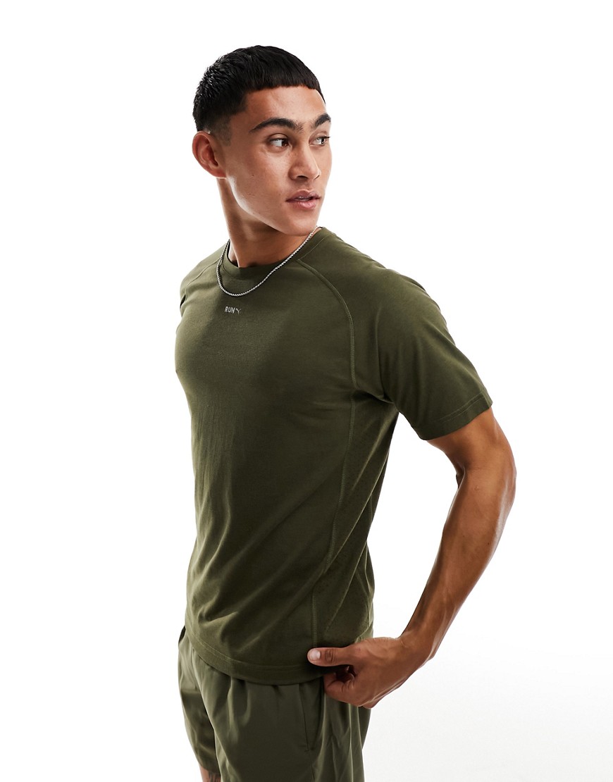 Puma Running Evolve t-shirt in khaki-Green