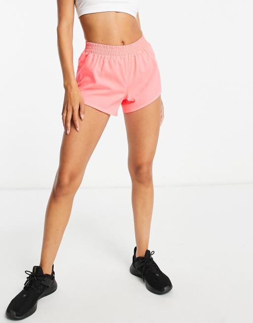 PUMA – Running Favourite – Rosa vävda shorts, 3 tum