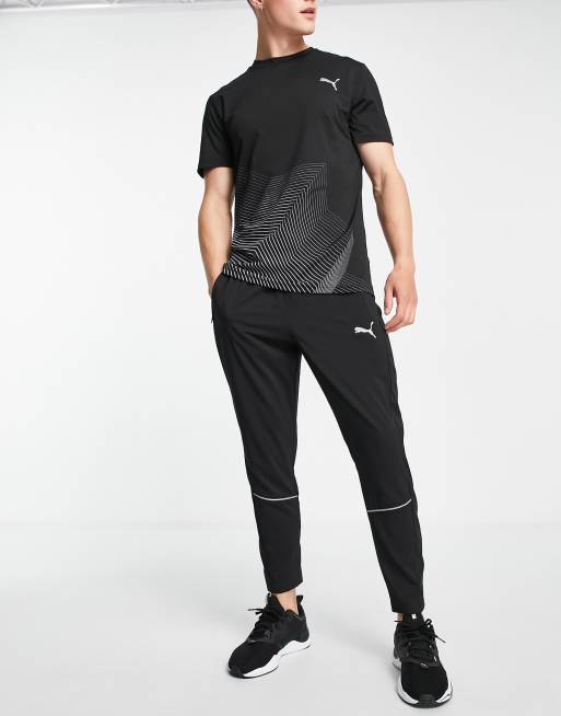 Under Armour Challenger Pro joggers in black and blue