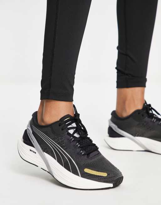 Black and white puma running clearance shoes