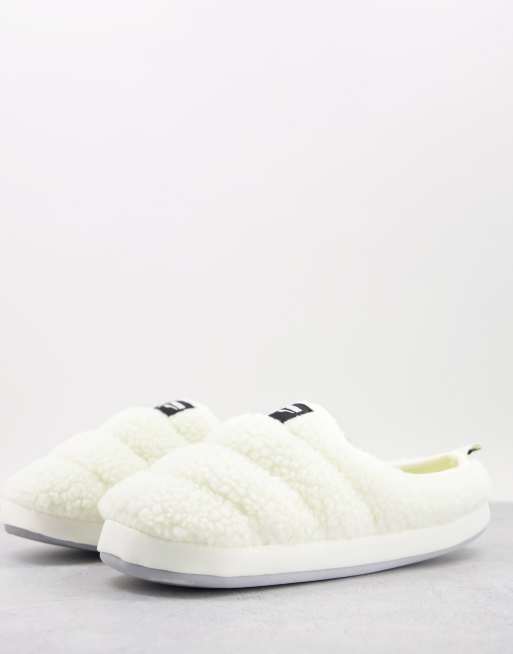 Renderen verbrand Afhankelijkheid Puma Scuff sherpa slippers in white | ASOS