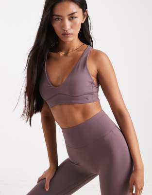 Puma Shapeluxe plunge bra in raisin-Brown