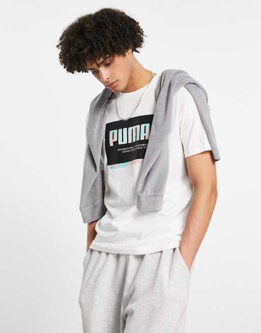 PUMA – Summer Court – Biały T-shirt z grafiką