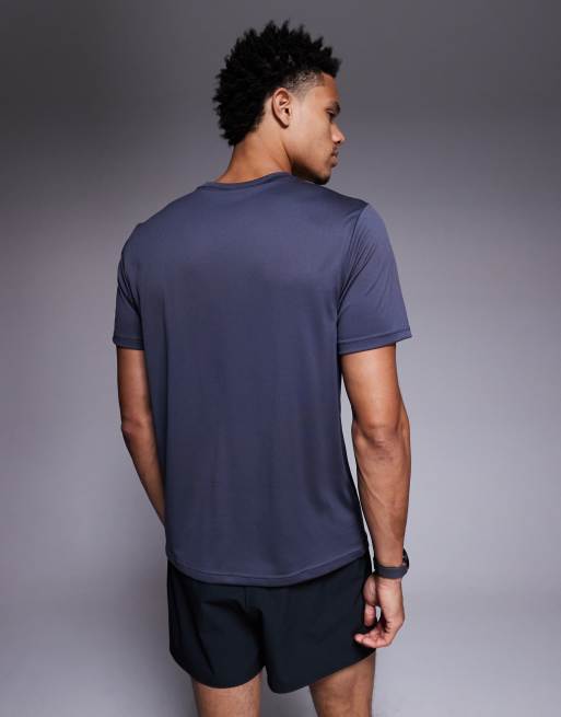 Puma Tad Essential training t-shirt in grey, 3 of 5
