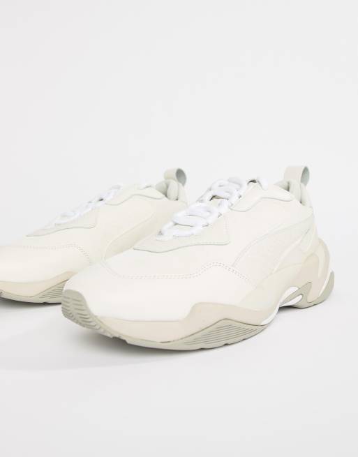 Neem een ​​bad stroom component Puma - Thunder - Desert sneaker in wit 36799703 | ASOS