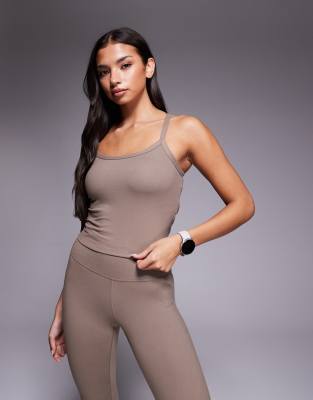 Puma - Train All Day - 2-in-1-Tanktop in Braun-Brown