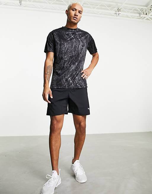 T-Shirts & Vests Puma Train t-shirt in black warped print 