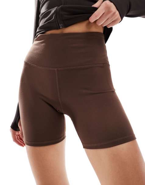 PUMA Training 5 inch shorts in brown