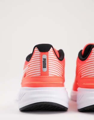 puma accelerate trainers