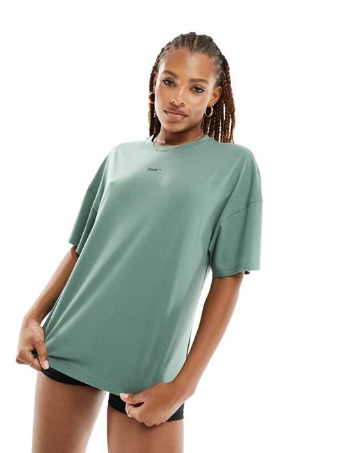 PUMA – Training Evolve – Ljusgrön t-shirt i oversize
