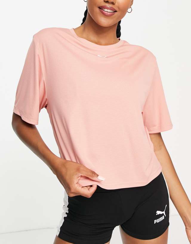 PUMA Training Favorite crop T-shirt in pink