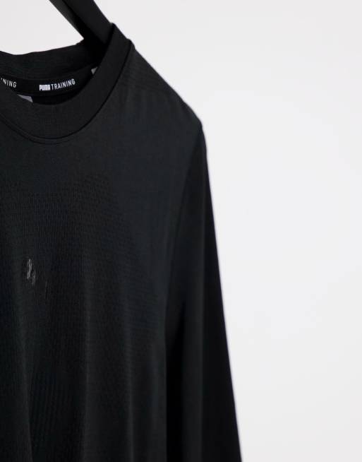 Seamless long-sleeved T-shirt