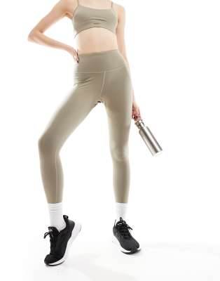 Training Ultra heavyweight leggings in hazelnut brown