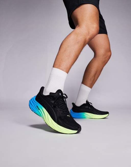 Puma Velocity Nitro 4 trainers in black, 3 of 5