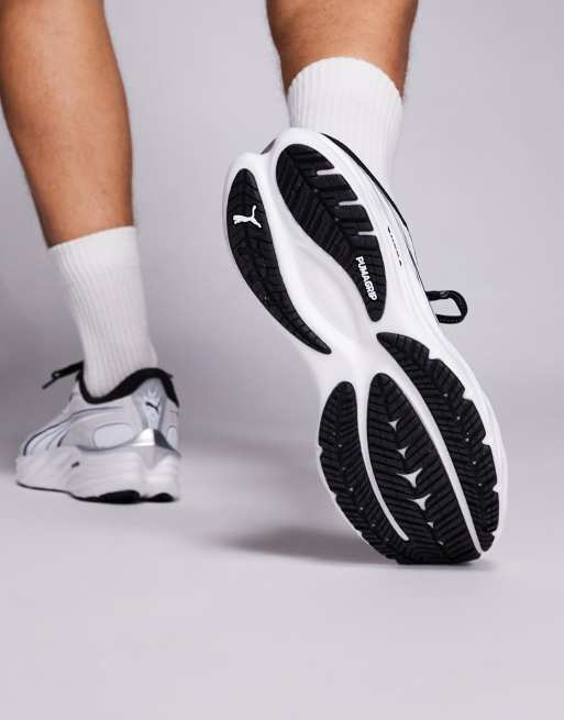 Puma Velocity Nitro 4 trainers in white, 4 of 5