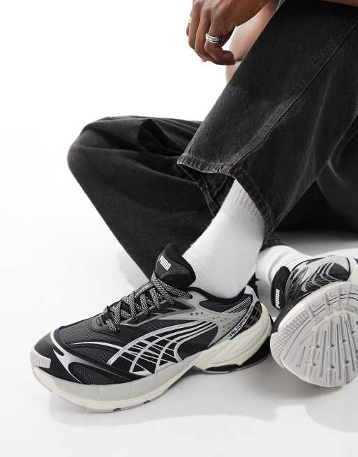 PUMA – Velophasis Born in the 2000s – Sneaker in Schwarz