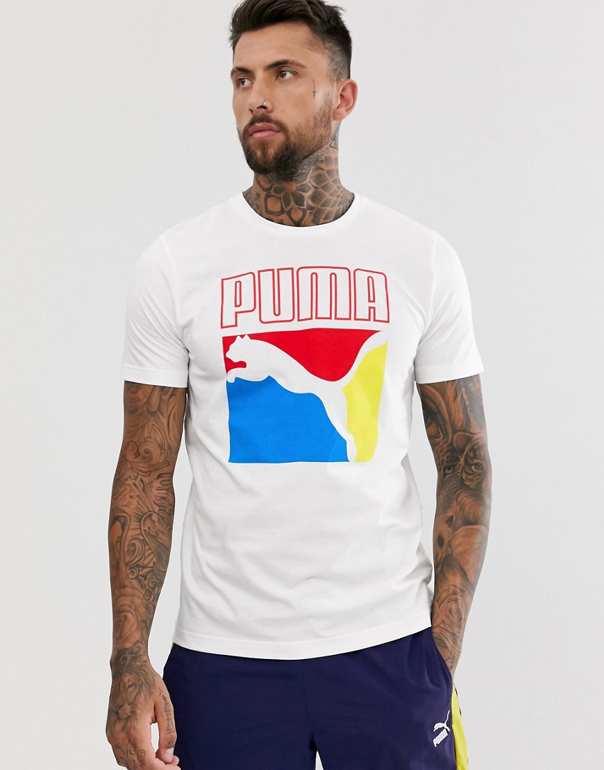 Puma – Vit t-shirt med grafiskt motiv