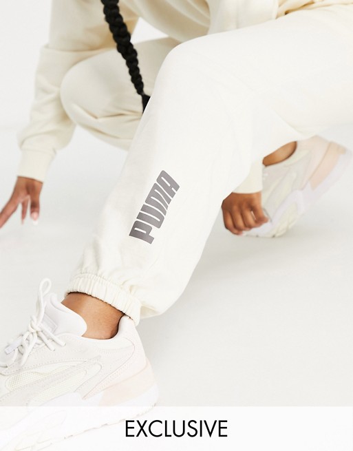 Puma washed jogger in off white