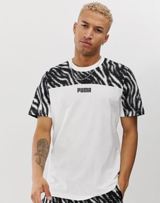 Puma – Wild Pack – T-shirt med färgblock-Vit
