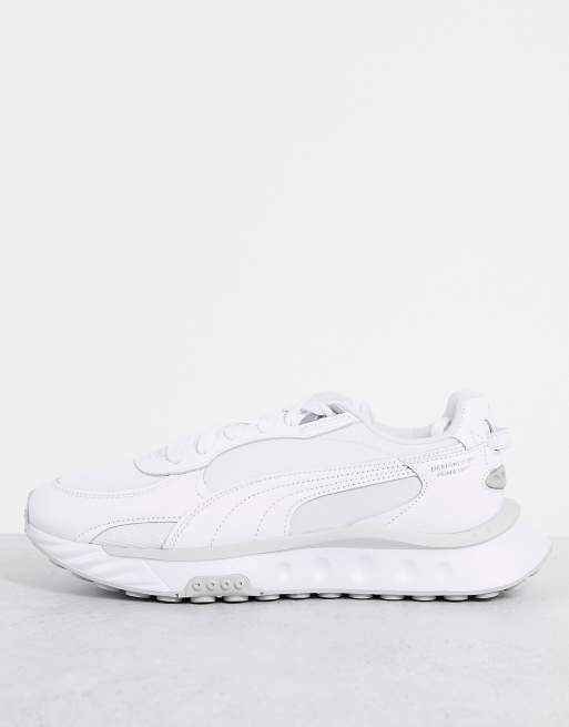 PUMA – Wild Rider Route – Sneaker in Weiß und Grau