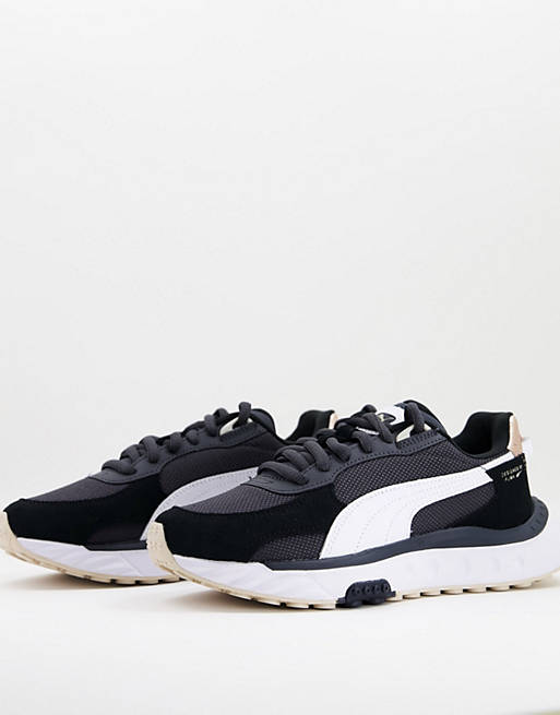 Women Trainers/Puma Wild Rider trainers in black and white 