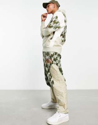 PUMA x MARKET AOP relaxed pants