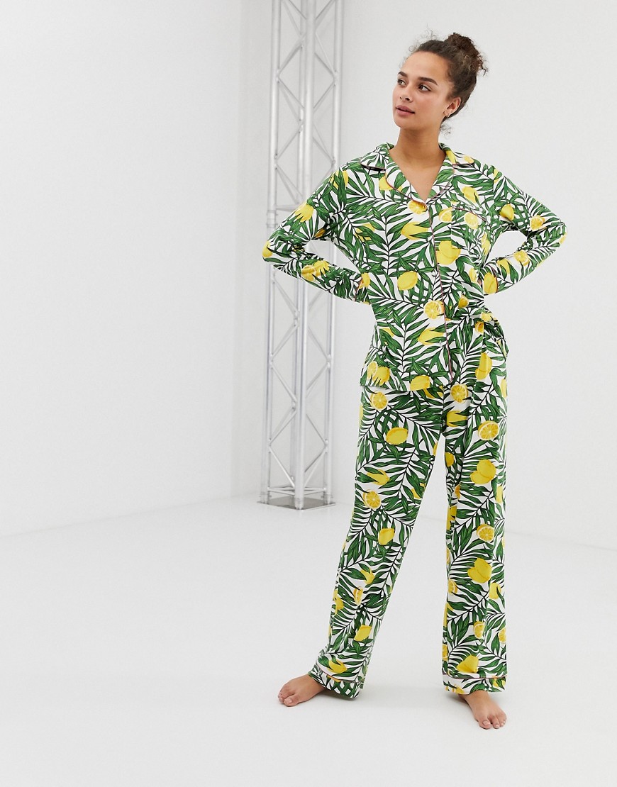 Pyjamassæt med revers og lemonprint fra Chelsea Peers-Multifarvet