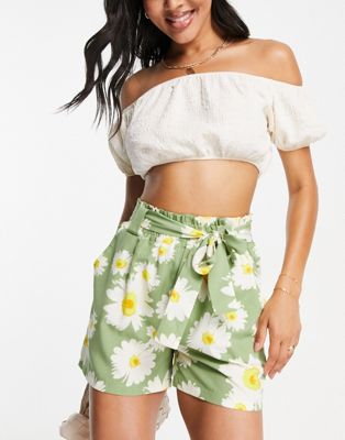 QED London belted shorts in sage daisy print