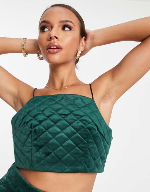 QED London - Doorgestikte fluwelen crop top met cami-bandjes in groenblauw, deel van co-ord set