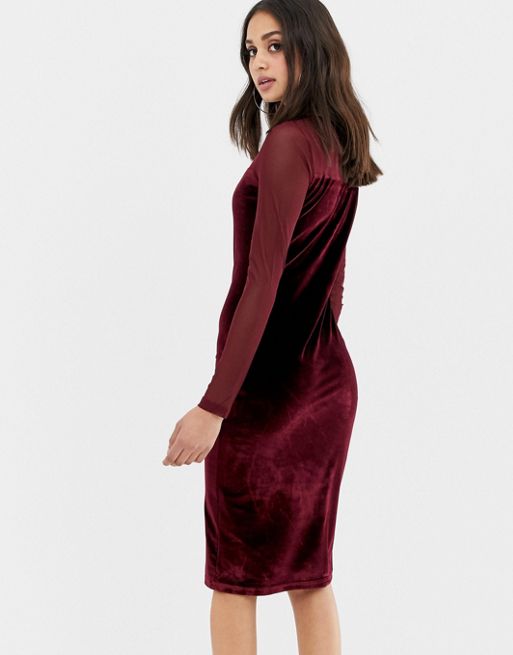 QED London – Dopasowana sukienka z aksamitu z długimi rękawami z siateczki  | ASOS