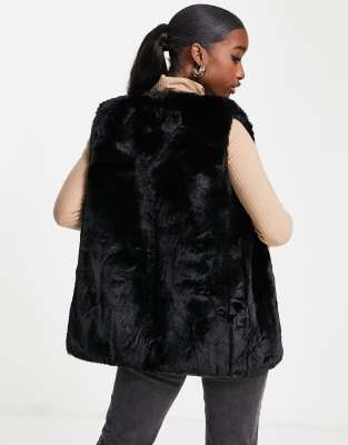 black faux fur gilet plus size