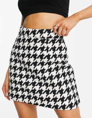 QED London QED London mini skirt in monochrome houndstooth-Multi