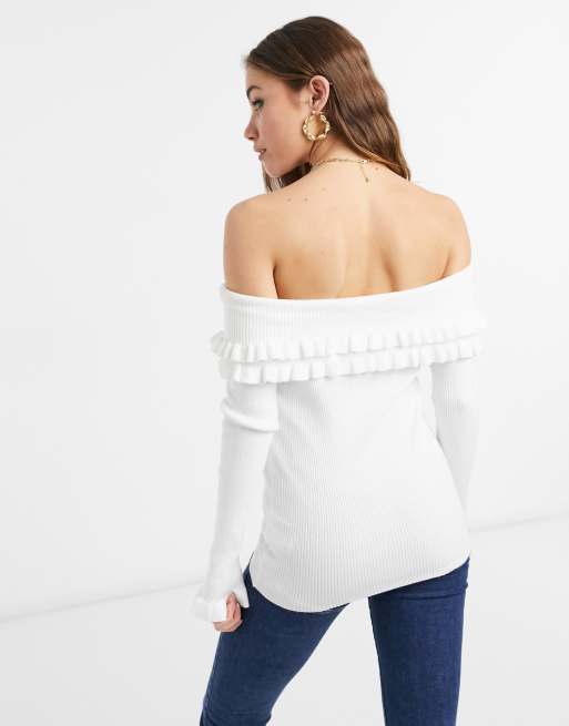QED London – Pullover in Weiß mit volantbesetztem Carmen-Ausschnitt, 2 von 4