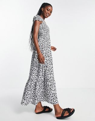 QED London tiered maxi dress in mono floral print