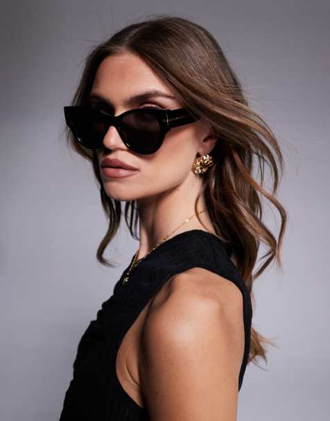 Quay - Chit Chat - Sorte og guldfarvede cateye-solbriller - view 1