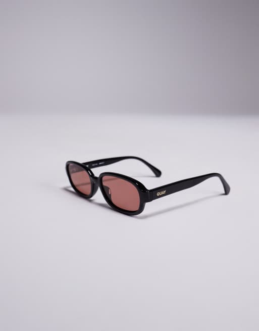 Occhiali da sole rotondi oversize vintage anni '60. Montatura enorme in acetato nero con lenti marroni. Design classico da donna, stile Jackie O. Anni '70. - Italia
