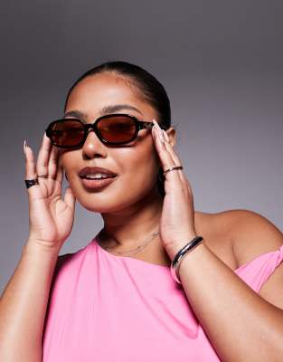 Quay Could Never Slim Round Sunglasses In Black