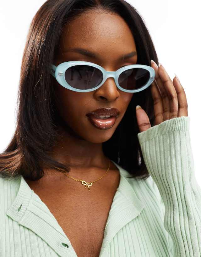 Quay felt cute oval sunglasses in mint | ASOS