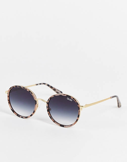Men Quay Firefly Mini unisex round sunglasses in milky tortoiseshell with navy lens 