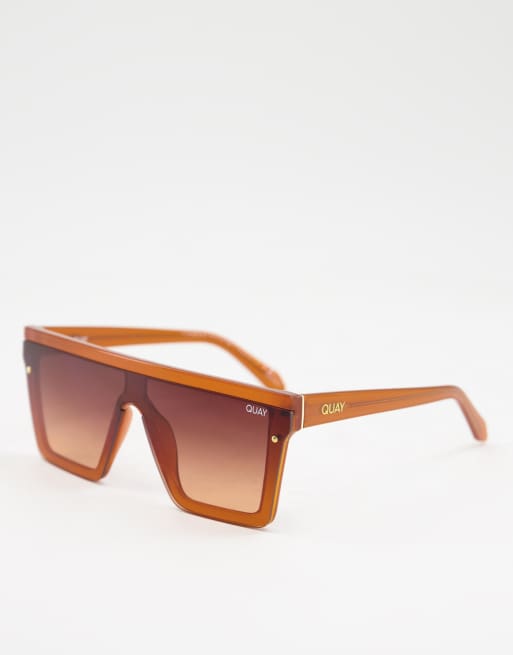 Quay – Hindsight – Damensonnenbrille mit flachem Brauensteg in Braun 