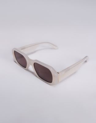 Quay Hyped Up Angular Rectangle Sunglasses In White