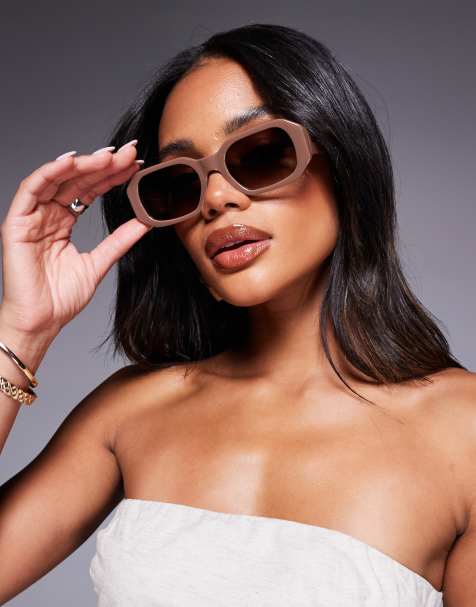 Quay – Hyped Up – Rechteckige Sonnenbrille in Mokka - view 1