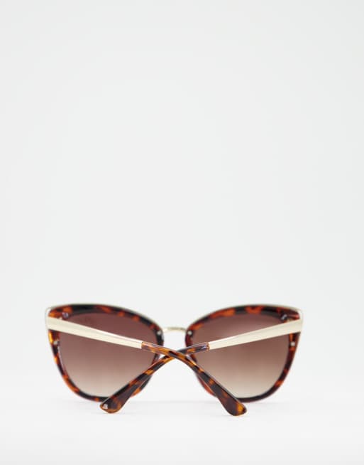 Quay oversized cat eye sunglasses in tortoise | ASOS display picture 3