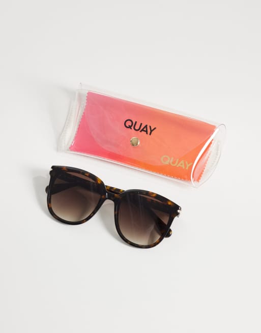 Quay rent free large round sunglasses in neutral tort with brown gradient lens, 3 of 3