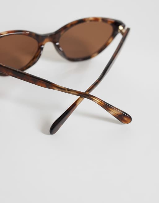 Quay - Talk Nice - Smalle cat eye zonnebril in tortoise , 2 van 3