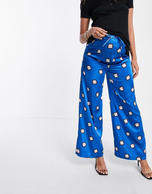 Queen Bee exclusive wide leg pant in cobalt geo print - part of a set, 2 of 4
