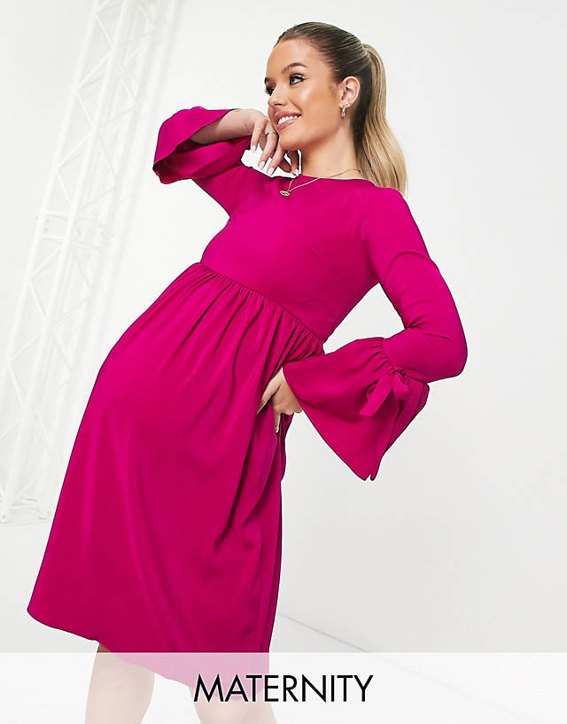 Queen Bee Maternity fluted sleeve dress in hot pink